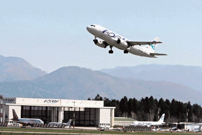 Bruselj naj bi potrdil državne dokapitalizacije Adrie Airways, sledila bo prodaja družbe