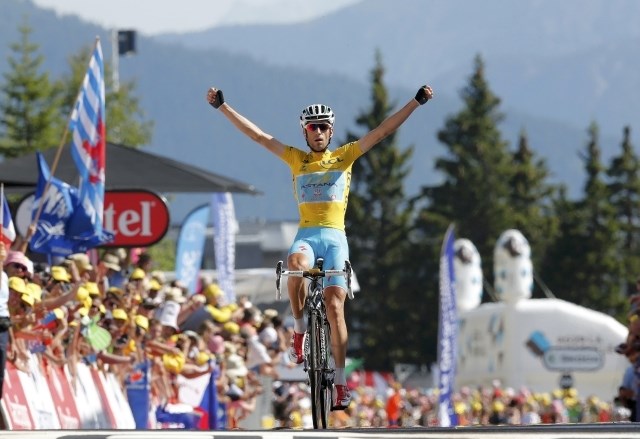 Vincenzo Nibali je dobil zahtevno 13. etapo, ki se je končala z vzponom na 1730 metrov visoki Chamrousse. (Foto: Reuters) 