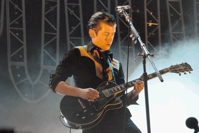Arctic Monkeys so na tokratnem nastopu povsem upravičili zaupanje, ki jih uvršča med najbolj vznemirljive kitarske bende...