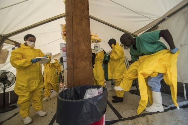 Slovenski epidemiologi ne vidijo velike nevarnosti za pandemijo ebole