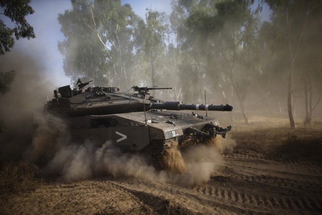 Izrael znova napadel: Na tržnici v Gazi številni mrtvi in ranjeni