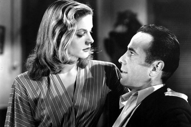Lauren Bacall in Humphrey Bogart v filmu Imeti ali ne (1944). To je bil njen prvi filmski nastop in njena vloga v prvotnem...