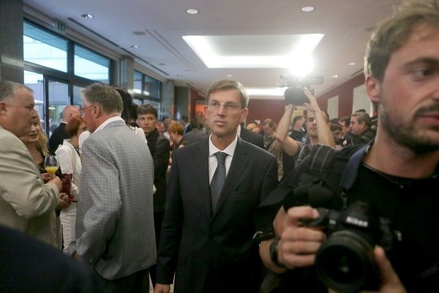 Pahor bo Cerarja predlagal za mandatarja, nova vlada bi lahko prisegla že septembra 