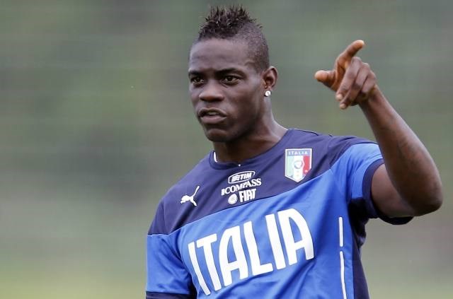 Se bo Mario Balotelli po letu in pol igranja v Milanu vrnil na Otok? (Foto: Reuters) 