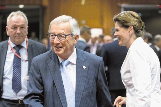 Premierka v odhodu Alenka Bratušek je bila sinoči na pogovoru s prihodnjim predsednikom evropske komisije Jean-Claudom...