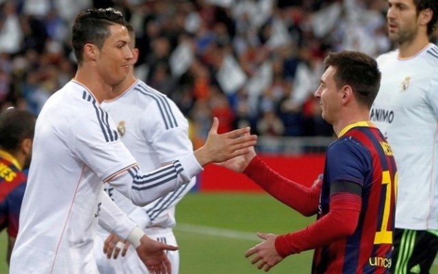 Cristiano Ronaldo in Lionel Messi že pošteno ogrožata Raulov zadetek po številu golov v ligi prvakov. (foto: Reuters) 