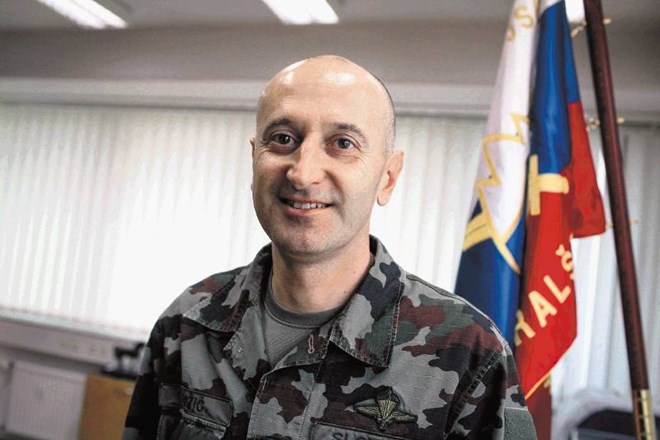 Generalmajorja Dobrana Božiča naj bi politično pokopal njegov svetovalec Damir Črnčec. Luka Cjuha 