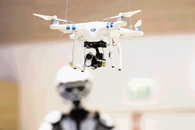 Informacijska pooblaščenka poziva k določitvi pravil za uporabo dronov