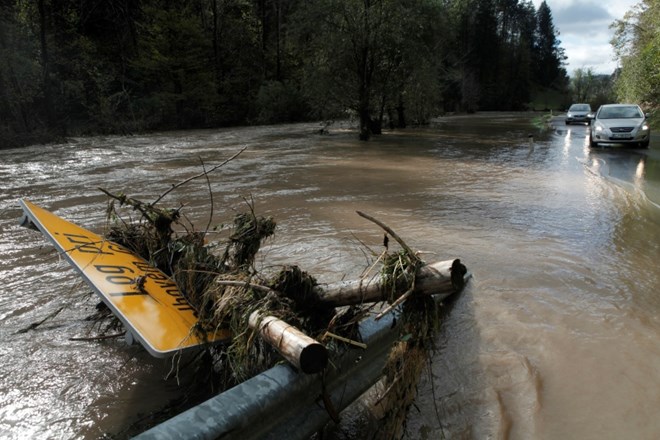 V Arsu opozarjajo na porast rek in možna razlivanja v vzhodni in južni Sloveniji