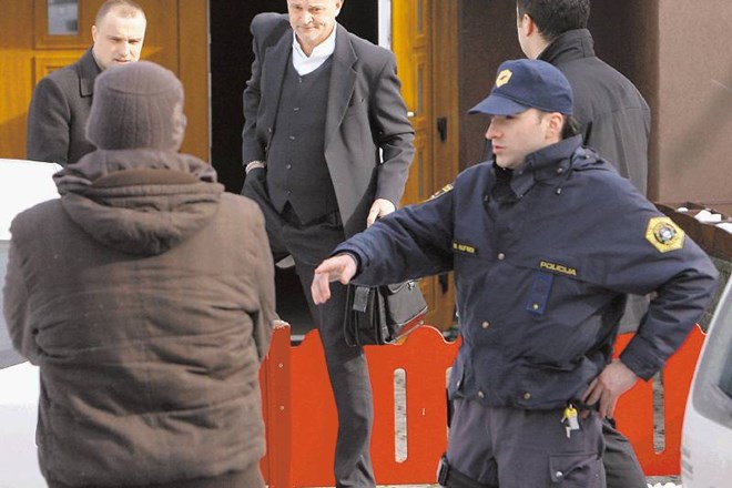 Novica o aretaciji sodnika Milka Škoberneta 26. januarja 2011 je odjeknila kot bomba. Jaka Adamič 