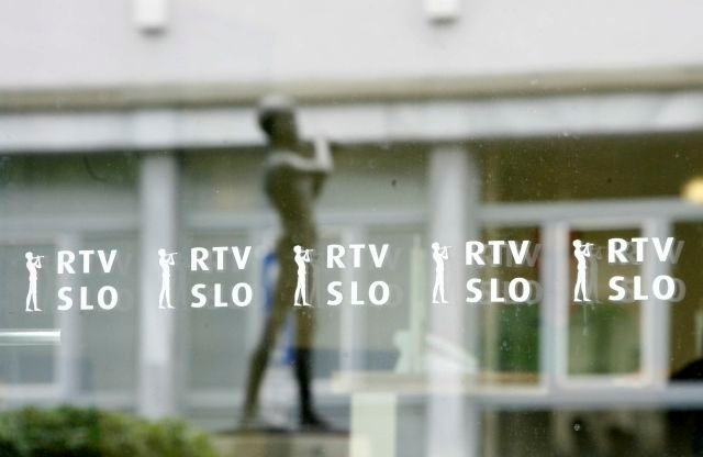 Sindikat novinarjev razburjen zaradi popravka na RTVS; Filli očitke zavrača