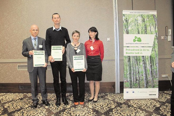 Predstavniki treh najboljših praks v sklopu Umanoterinega nagradnega natečaja Partnerstva za zelena delovna mesta: dr. Saša...