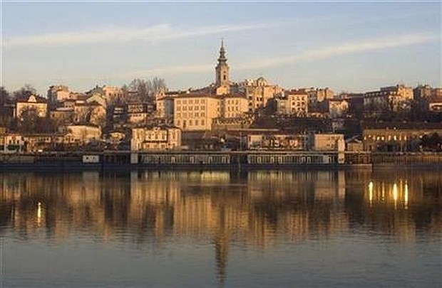 Beograd: Po prekrokani noči z avtomobilom v Donavo 