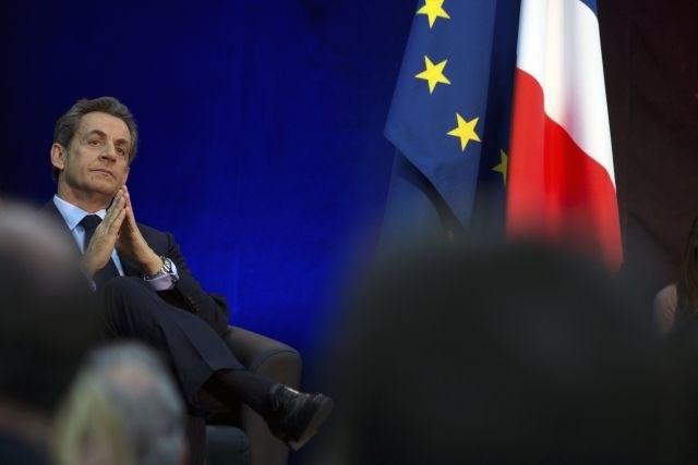 Po dveh letih in pol se želi nekdanji francoski predsednik Nicolas Sarkozy vrniti v politiko. (Foto: Reuters) 