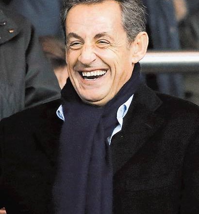 Nicolas Sarkozy na dveh predsedniških frontah – v stranki in na državni ravni AP 