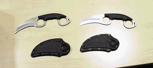 Prodajalca sumljivih predmetov sta bila tudi oborožena s prepovedanima nožema. PU Ljubljana 