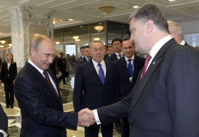 Vladimir Putin in Petro Porošenko. (Foto: Reuters) 