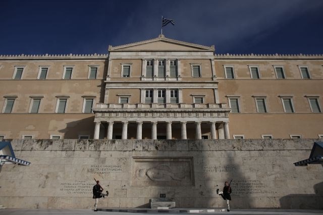Grški parlament danes v tretjem in obenem zadnjem poskusu znova ni izvolil novega predsednika države. (Foto: AP) 