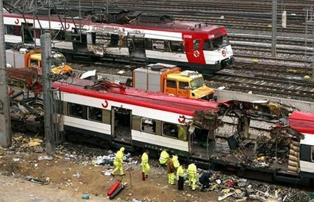 Na železniški postaji Atocha so 11. marca 2004 eksplodirale tri bombe, pri čemer je življenje izgubilo 191 ljudi, okoli 2000...