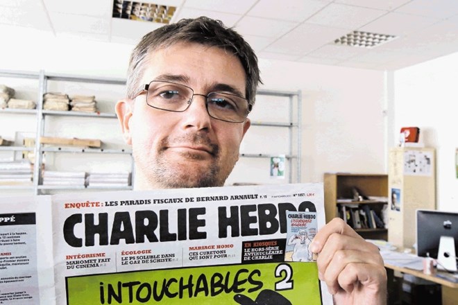 V napadu ubiti glavni urednik časnika Charlie Hebdo Stéphane Charbonnier z naslovnico vedno provokativnega satiričnega...