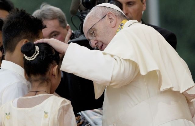 Papež je ostal brez besed. (Foto: AP) 