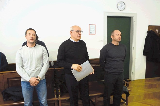 Edina Žunića (levo) so obsodili zaradi poskusa uboja in posesti pištole, Dauta Nezovića (desno) pa zaradi povzročitve hude...