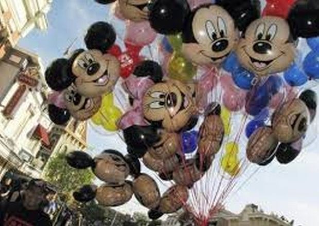 V Disneylandu so se z ošpicami okužili tudi cepljeni - zakaj? 