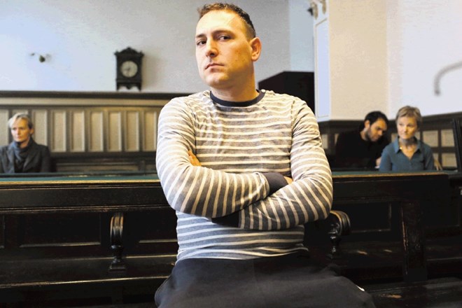 Če bi Sava Mikića obtožili predrzne vožnje, kot je v takšnih primerih običajno, bi mu grozila 12-letna zaporna kazen.    