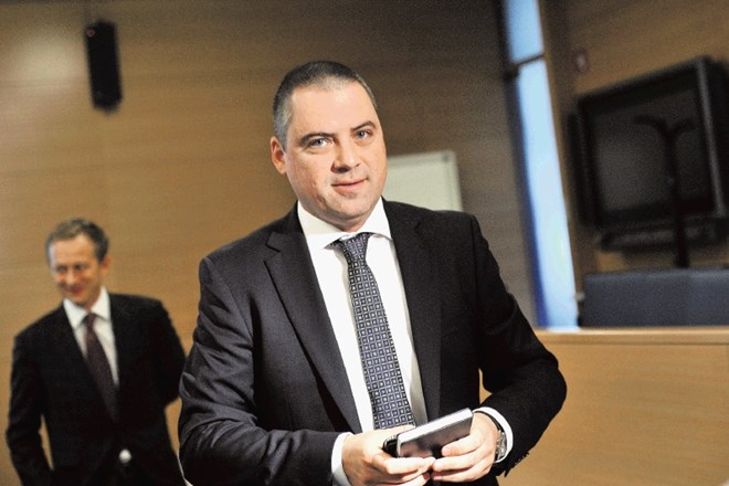 Rudi Skobe, predsednik uprave Telekoma Slovenije, v ozadju Borut Jamnik, predsednik nadzornega sveta 