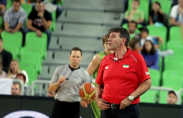 Memi Bečirović je na klopi Uniona Olimpije debitiral z visoko zmago proti MZT Skopju. (foto: Bojan Velikonja) 