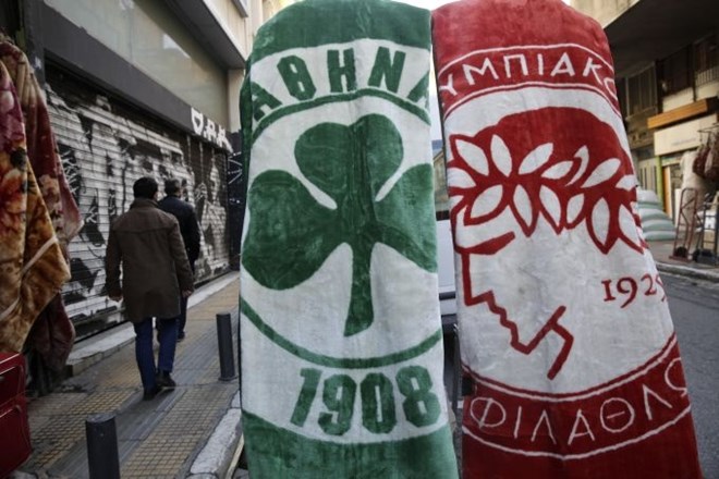 Po neredih na grškem derbiju je grška vlada ustavila tekmovanje v treh najmočnejših grških ligah. (foto: AP) 