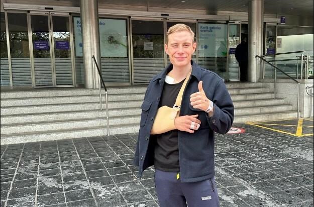 Dobre novice: Jonas Vingegaard zapustil bolnišnico z dvignjenim palcem