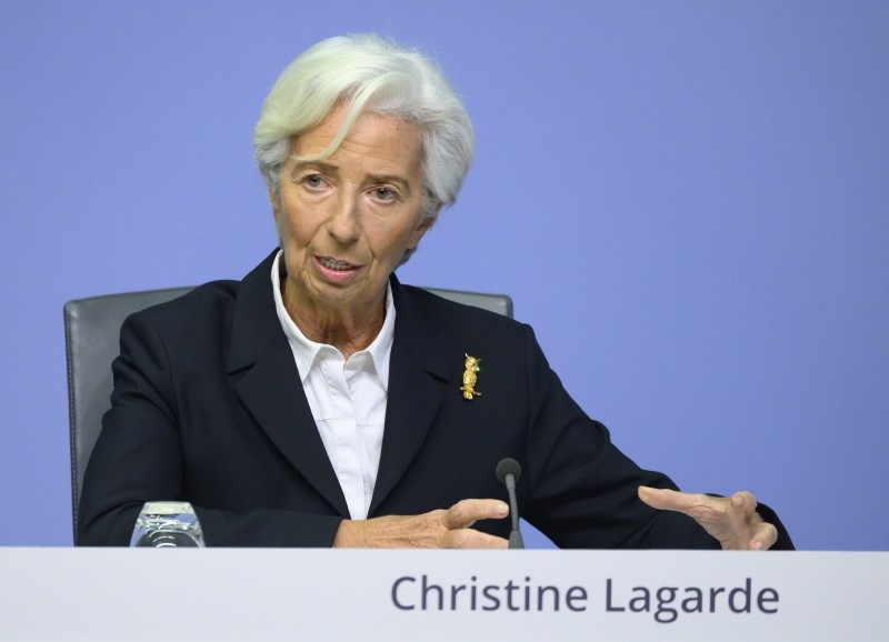 Lagarde : La BCE n’augmentera probablement pas les taux d’intérêt en 2022