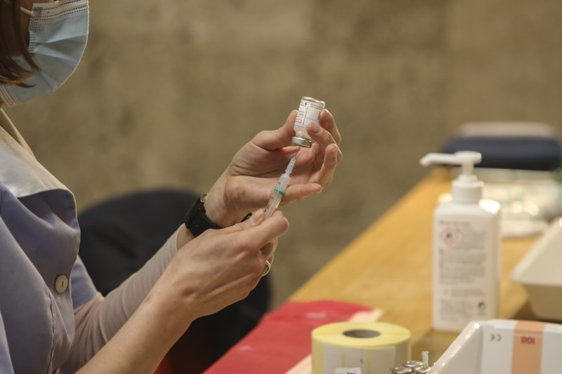 France : Des parents poursuivent les autorités pour avoir vacciné leur enfant avec le mauvais vaccin