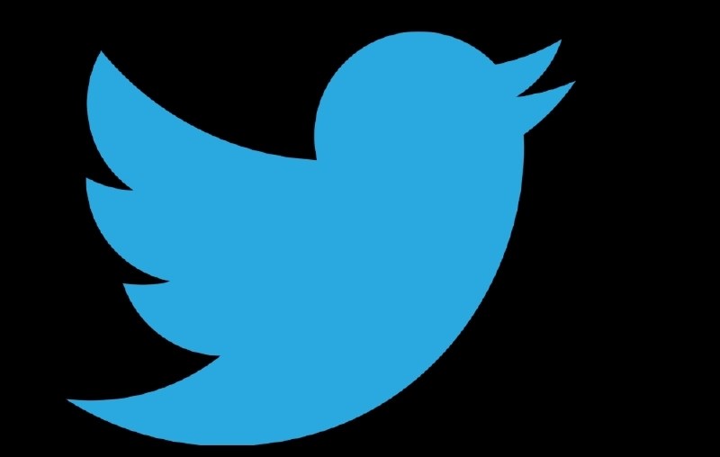Twitter en Russie et en Ukraine a suspendu la publicité