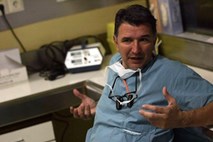Prof. dr. Tomislav Klokočovnik po domnevni možganski kapi že v domači oskrbi