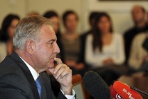 Ivo Sanader ne bo pristal na poenostavljen postopek izročitve Hrvaški