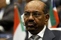 Sudan: Policija poslala sms vabila na proteste, nato pa aretirala vse udeležence