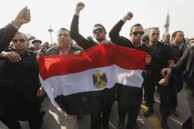 Egipt: Vojska poziva državljane k takojšnjem končanju stavk in protestov