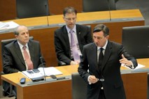 Pahor: Policija je uspešna pri pregonu gospodarskega kriminala