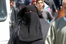 V Belgiji stopila v veljavo prepoved nošenja burke in nikaba