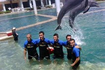 Nogometaši Barcelone so v Miamiju uživali v družbi delfinov