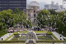 V Hirošimi pozivi k jedrski razorožitvi in premisleku o jedrski energiji