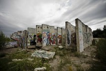 Berlinski zid pred 50 leti razdelil Nemce