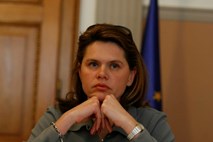 Bratuškova ni pretirano optimistična: Nova vlada bo imela zelo težko delo
