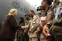 Clintonova na nenapovedanem obisku v Afganistanu
