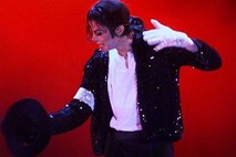 Michael Jackson ponovno na vrhu lestvice največjih pokojnih zaslužkarjev