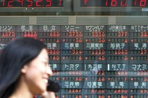 Ljubljanska borza zaradi praznika zaprta, Nikkei izgubil 0,69 odstotka