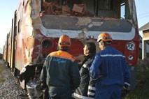 Železniško nesrečo na Jesenicah povzročil strojevodja potniškega vlaka