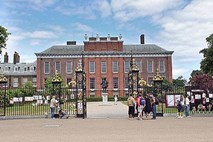 Princ William in Kate za stalni dom v Londonu izbrala Kensingtonsko palačo
